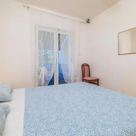 Leonarda Apartmán Jadranovo