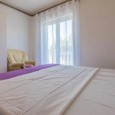 Apartment Leonarda