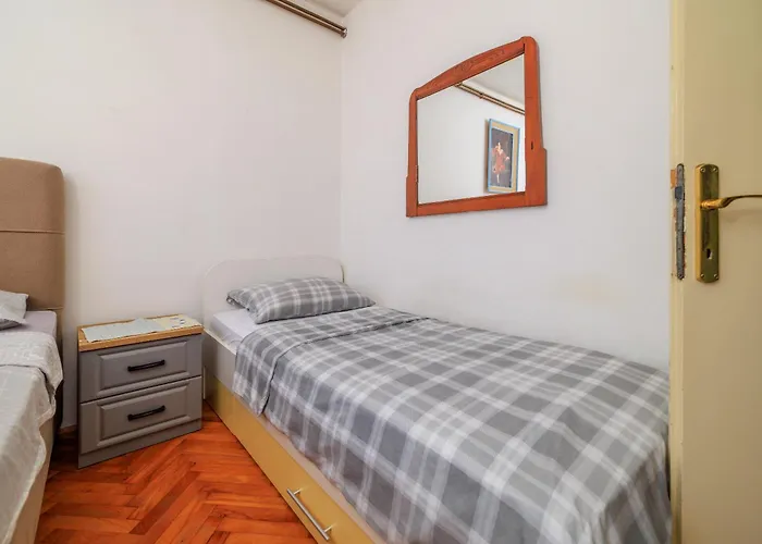 Leonarda Apartamento Jadranovo